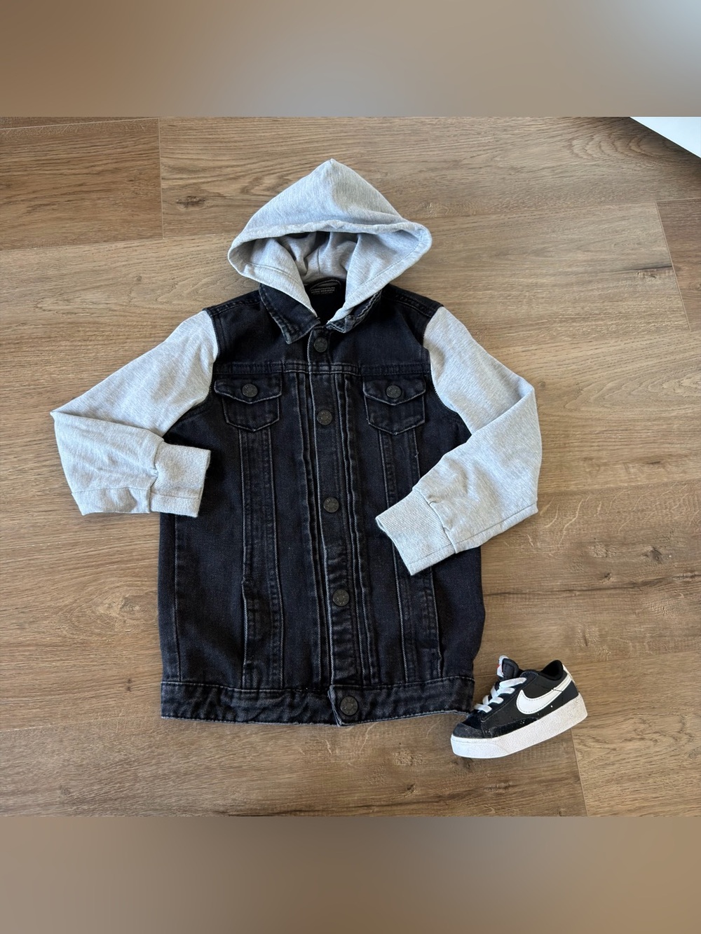 Little Bipsy Black Denim Jacket Gray Hooded Sleeves Size 4/5 Toddler Boys